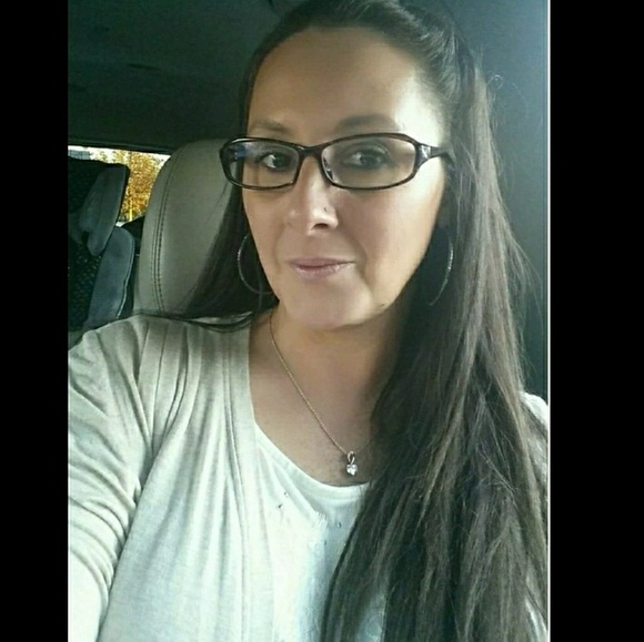 Meet your Posher, Alicia - Picture 1 of 1